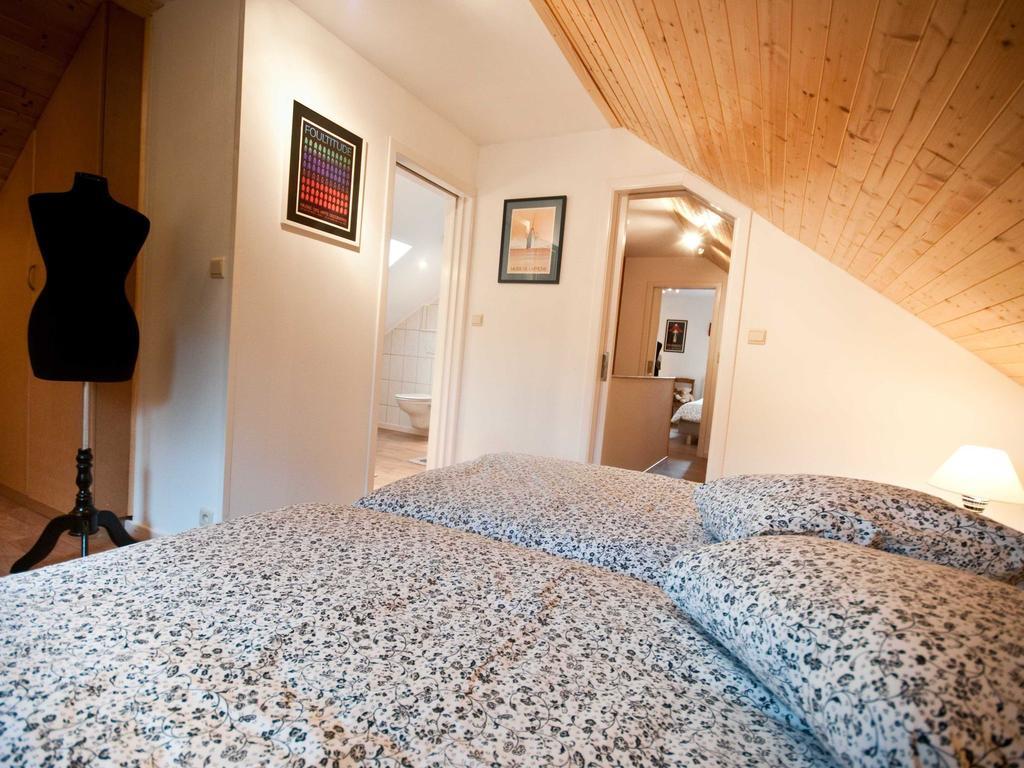 Modern Holiday Home In Stavelot With Fireplace Zimmer foto
